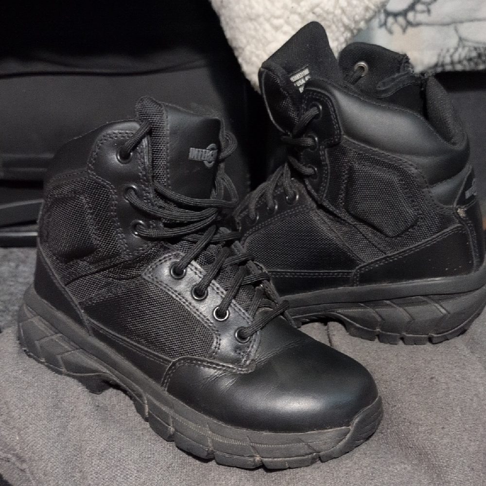Nike Women's Black Lace Up Boots